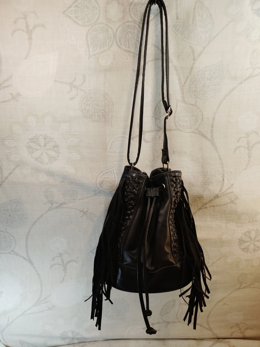Yoki Black Faux Leather Fringe Braided Bucket Drawstring Crossbody Bag